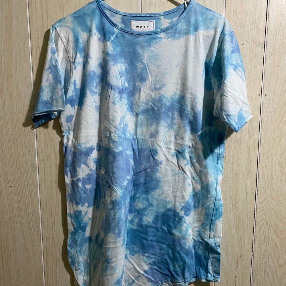 Blue tee